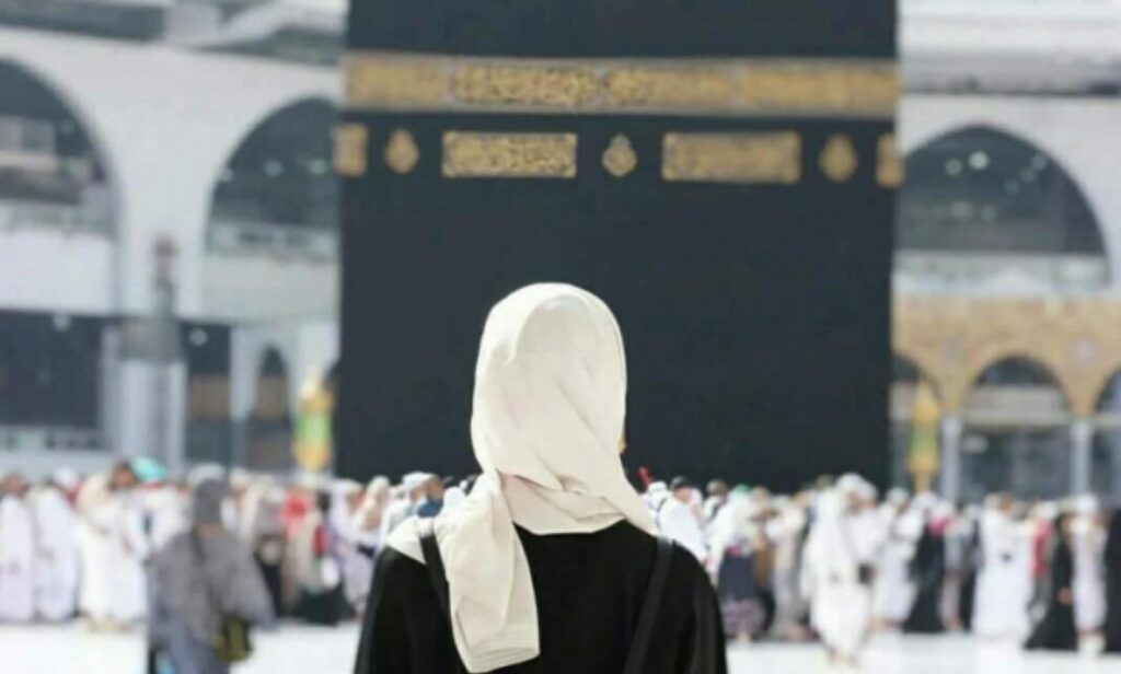 Une femme peut-elle faire la ʿumrah sans maḥram ?